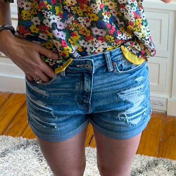 American Eagle Outfitters Pants - American Eagle denim shorts. NWOT